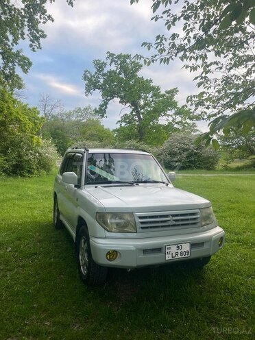 Mitsubishi Pajero io-2