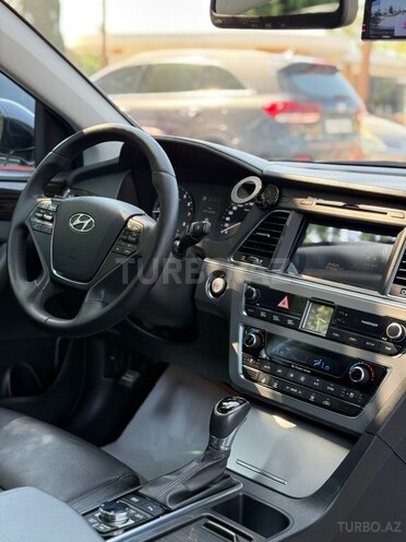 Hyundai Sonata-8