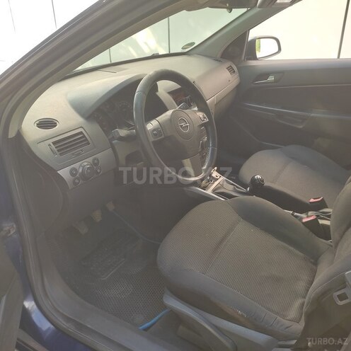 Opel Astra-11