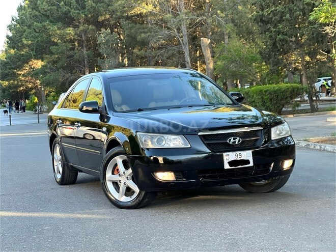 Hyundai Sonata-1