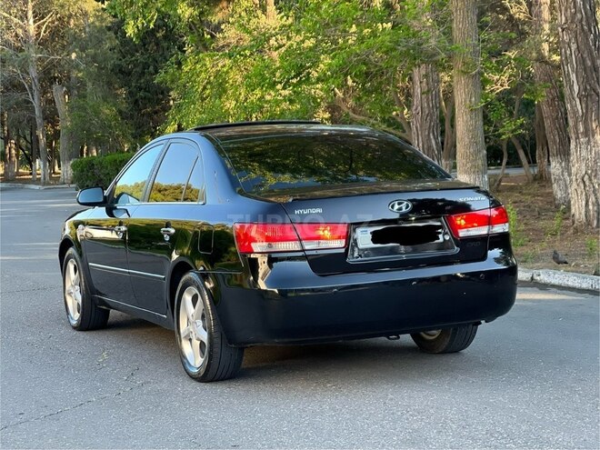 Hyundai Sonata-15