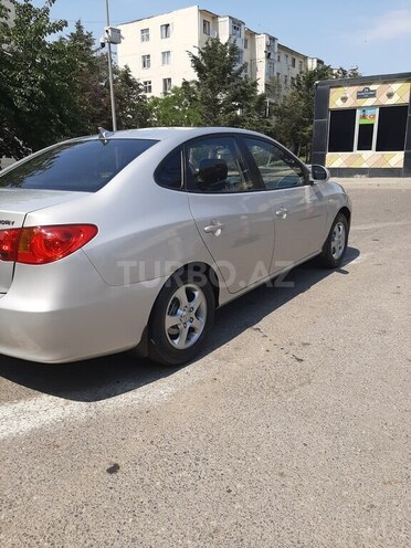 Hyundai Elantra-4