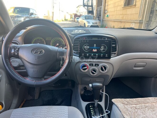Hyundai Accent-3
