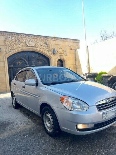 Hyundai Accent-5