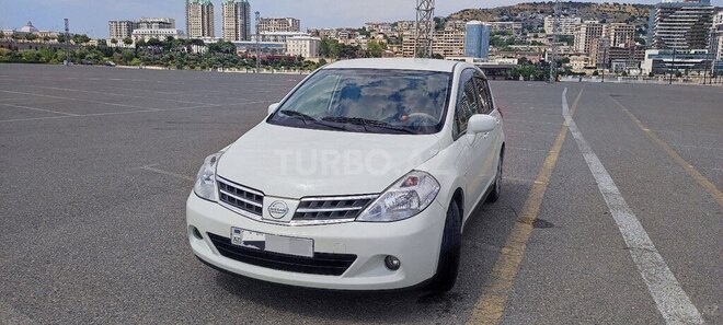 Nissan Tiida-1