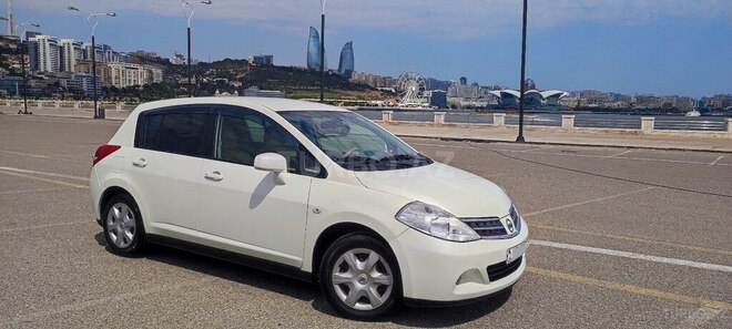 Nissan Tiida-6
