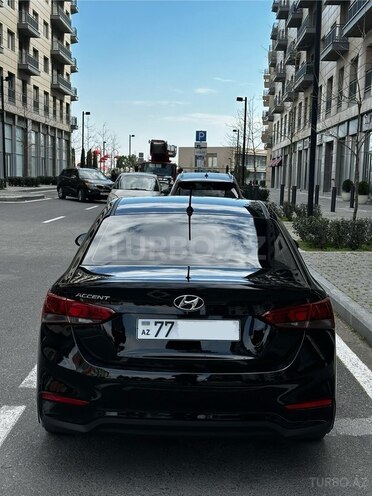 Hyundai Accent-3