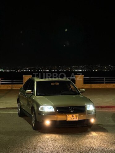 Volkswagen Passat-2