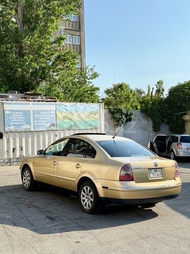 Volkswagen Passat-6