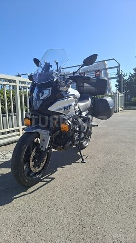 CFMOTO 700 MT-4
