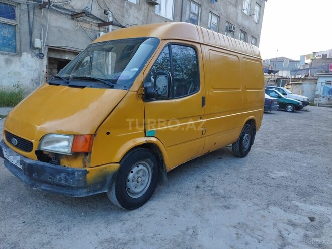 Ford Transit-3