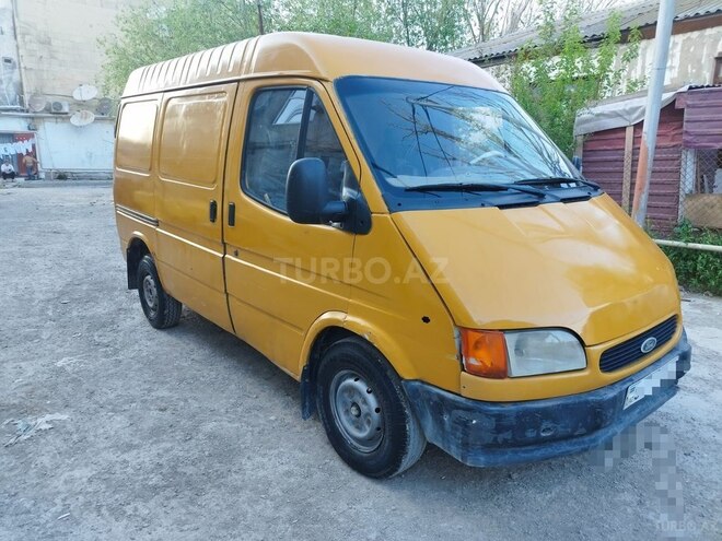 Ford Transit-4