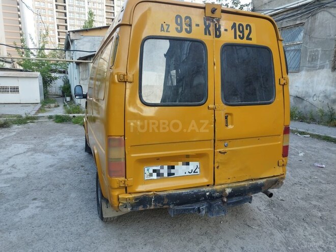 Ford Transit-2