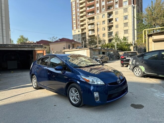 Toyota Prius-4