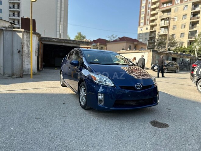 Toyota Prius-2