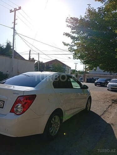 Chevrolet Aveo-4