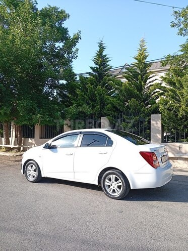 Chevrolet Aveo-3