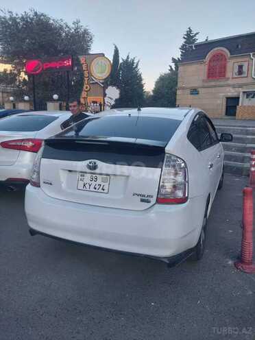 Toyota Prius-2