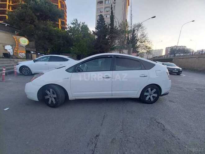 Toyota Prius-3