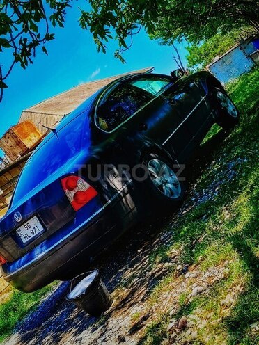 Volkswagen Passat-5