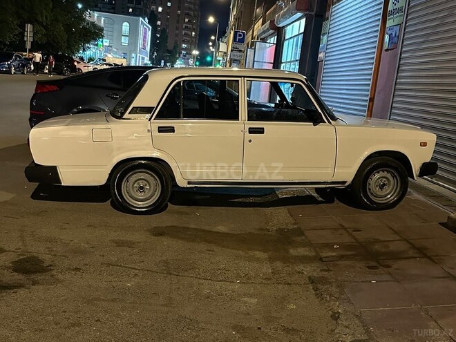 LADA (VAZ) 2107-2