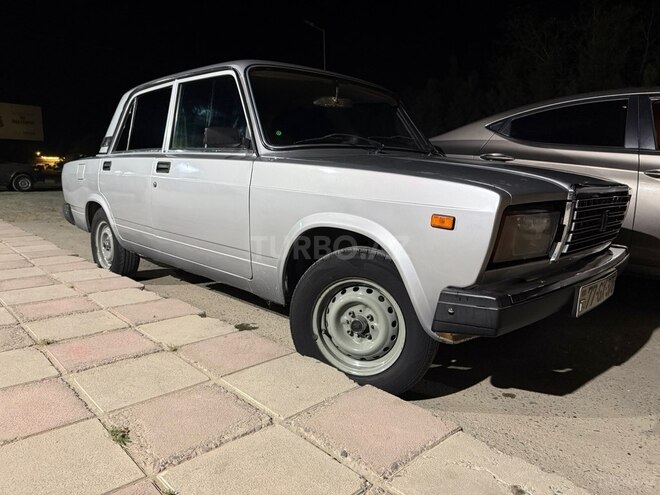 LADA (VAZ) 2107-4