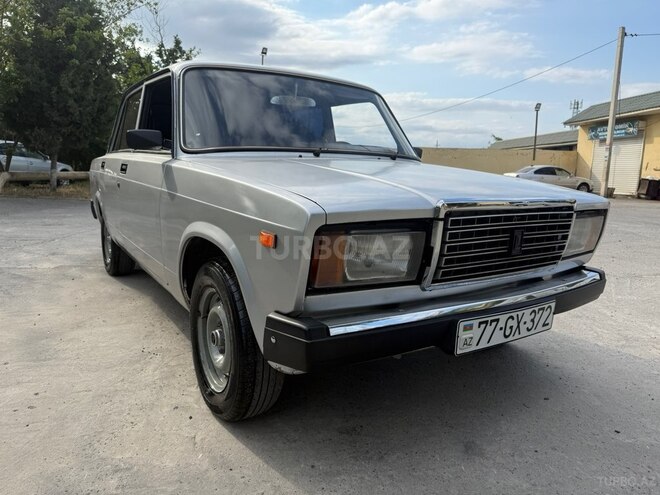 LADA (VAZ) 2107-2