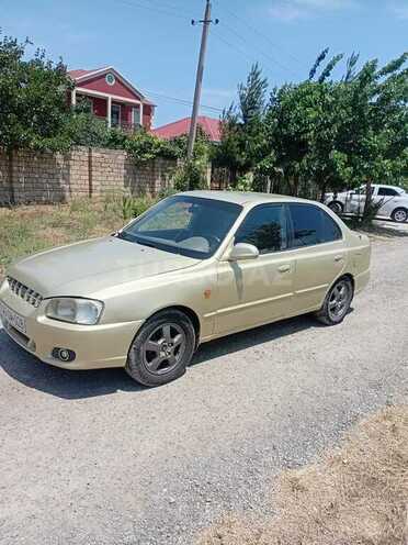 Hyundai Accent-6