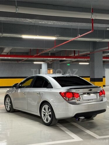 Chevrolet Cruze-6