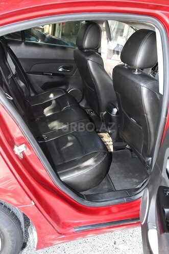 Chevrolet Cruze-17