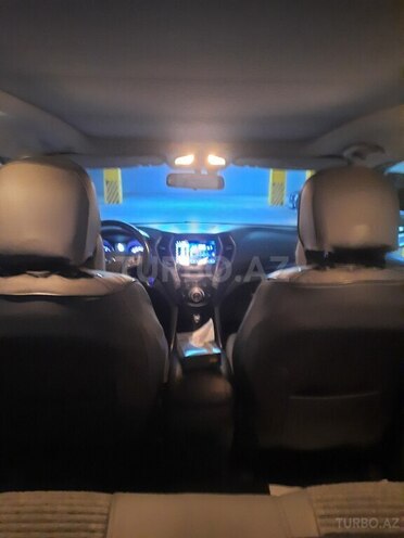 Hyundai Santa Fe-11