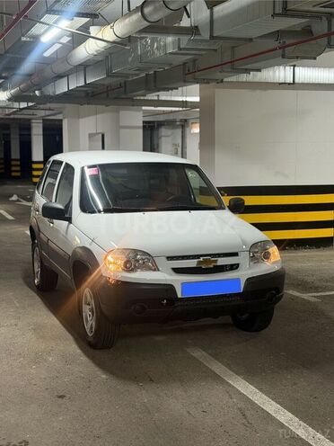 Chevrolet Niva-1