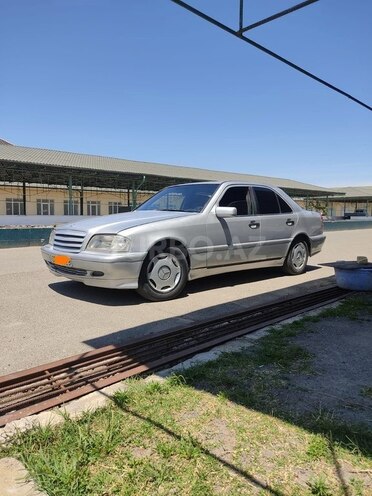 Mercedes C 220-2