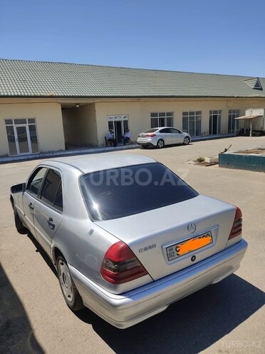 Mercedes C 220-6