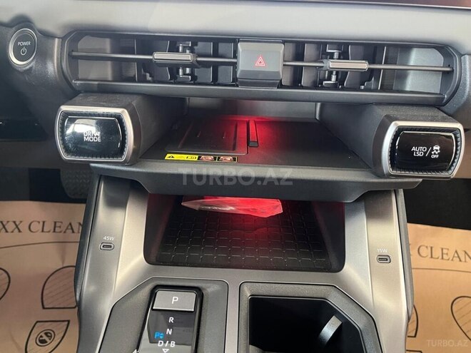 Toyota Wildlander-18