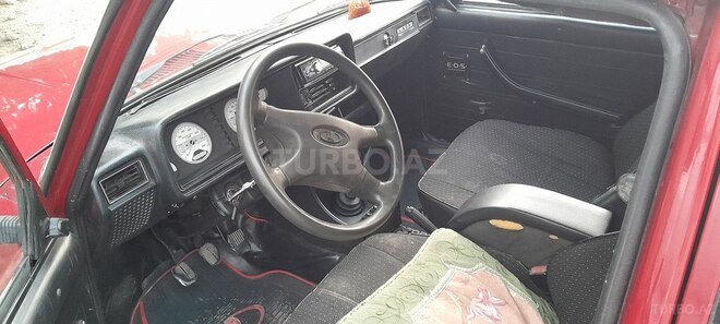 LADA (VAZ) 2107-4