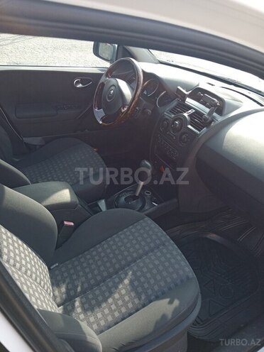 Renault Megane-5