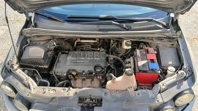 Chevrolet Aveo-11