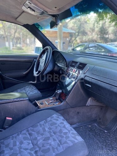 Mercedes C 180-7