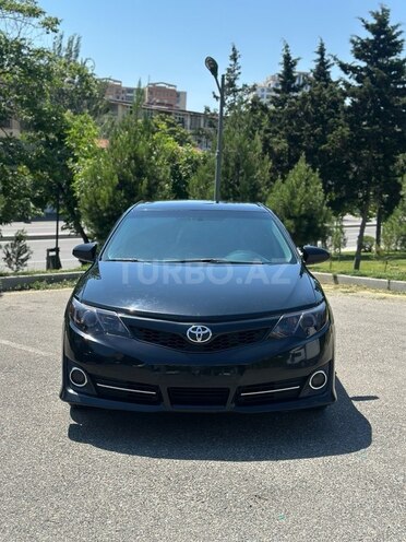 Toyota Camry-1