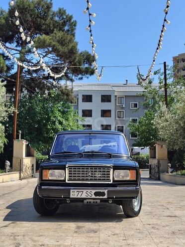 LADA (VAZ) 2107-1