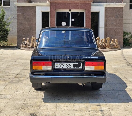 LADA (VAZ) 2107-2