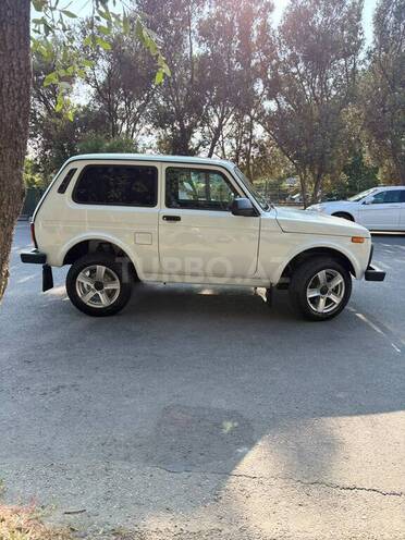 LADA (VAZ) Niva-13