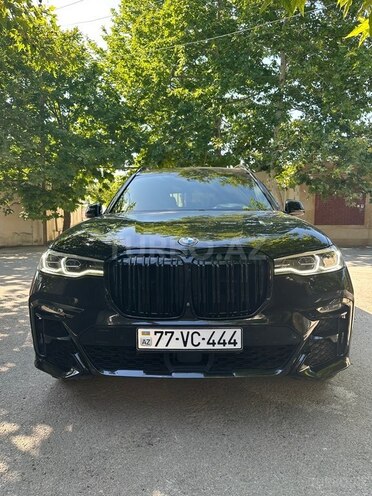 BMW X7-1