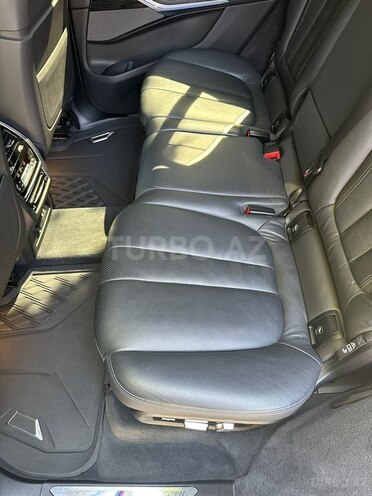 BMW X7-13