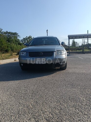 Volkswagen Passat-2