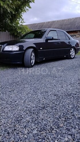 Mercedes C 200-2