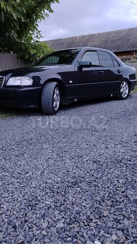 Mercedes C 200-7