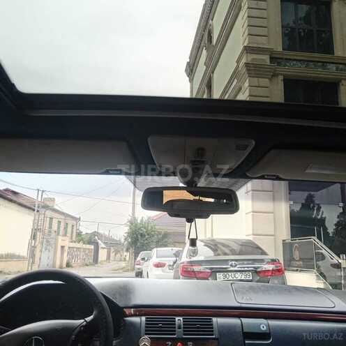Mercedes E 230-11