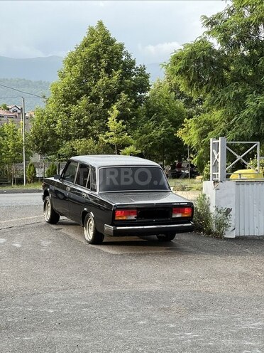 LADA (VAZ) 2107-2
